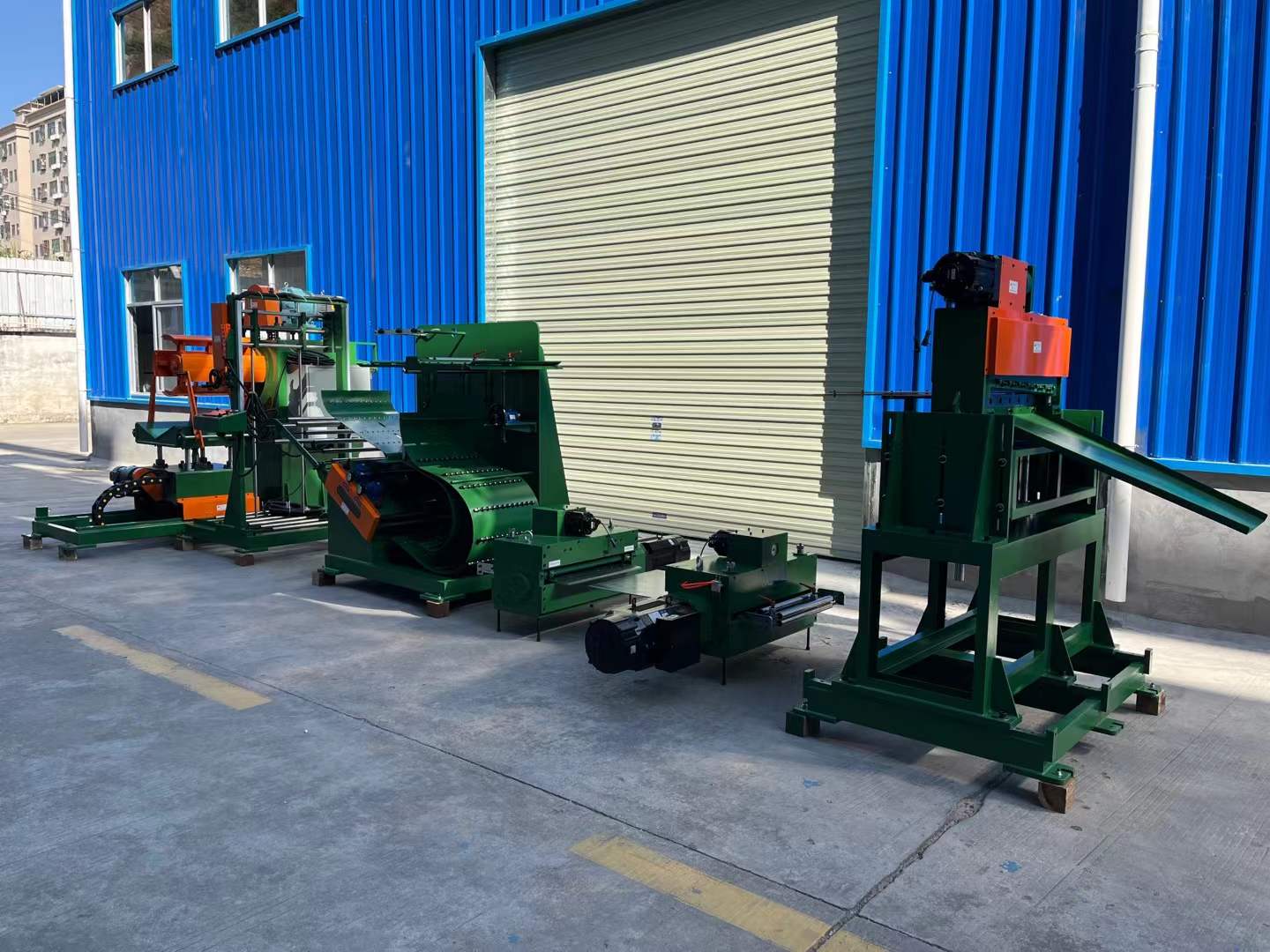 Módulos para una línea de laminaciones de estator y rotor preparados en fábrica