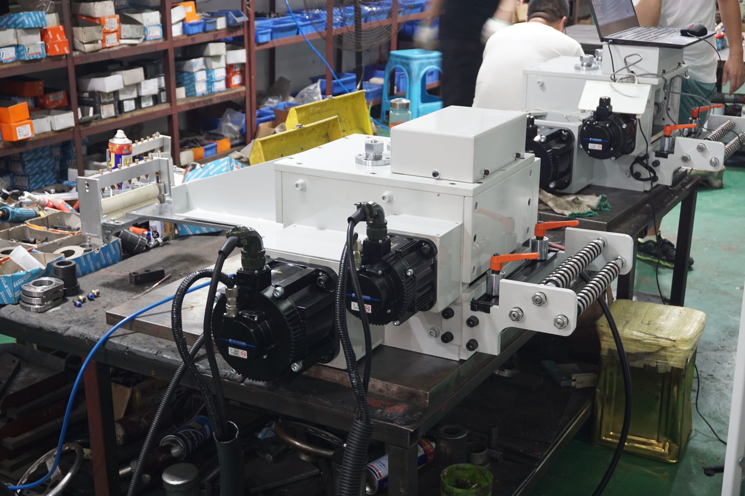 Lado de accionamiento servo del alimentador GCH-200