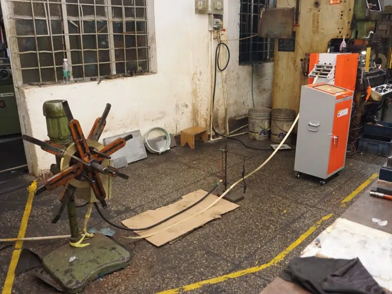 Alimentador servo NC para tira de cobre
