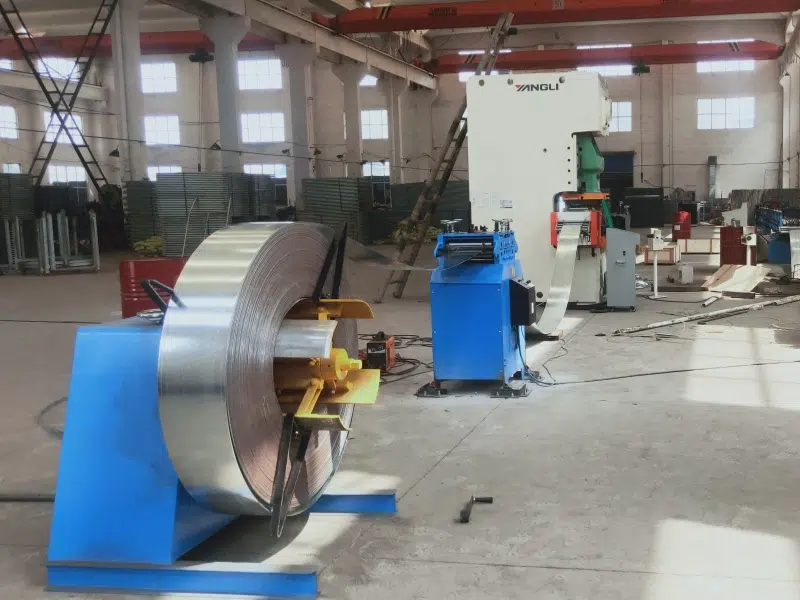 Línea servo NC para estampado de herrajes de construcción