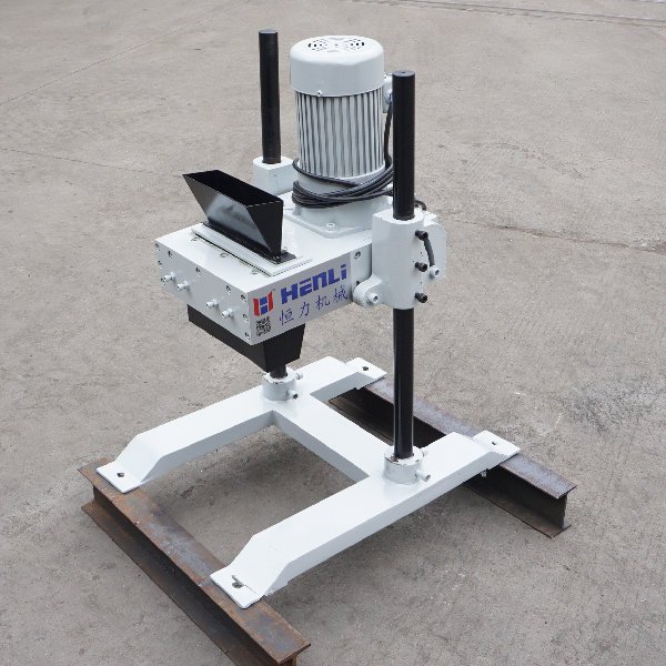 Cortador SKH instalado con soporte inclinado y regulable