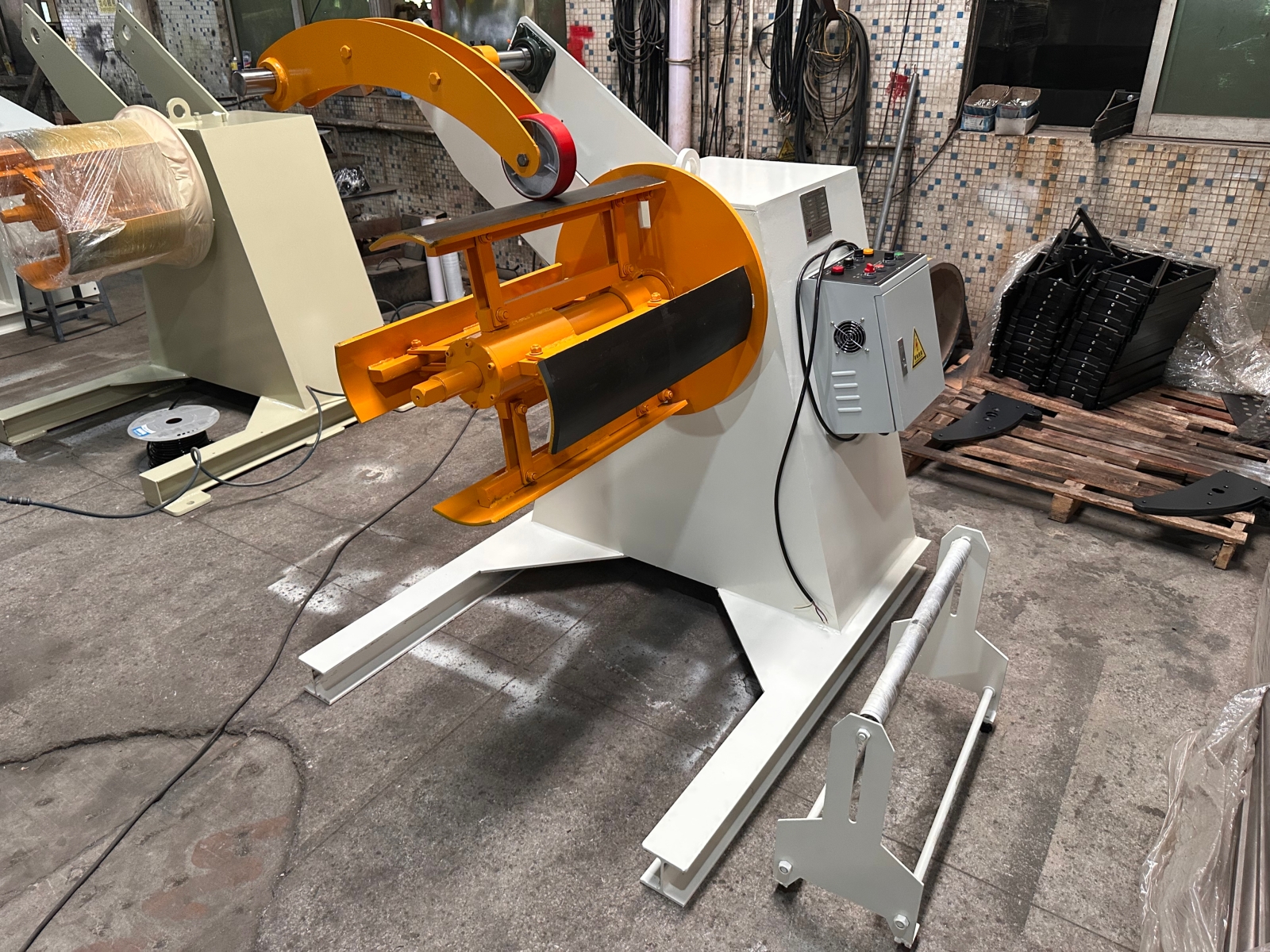 MT-500 · 2 t · brazo presor y VFD
