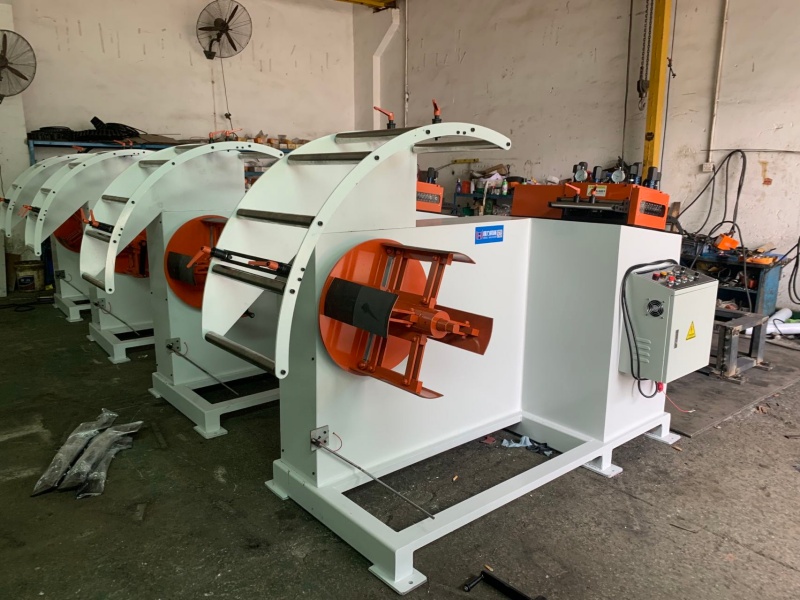 Varias máquinas PUL terminadas en el área de fabricación HENLI
