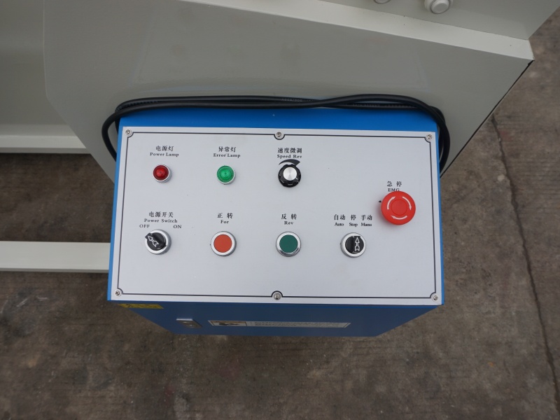 Panel de control con variador para regular la velocidad de una UL 2 en 1