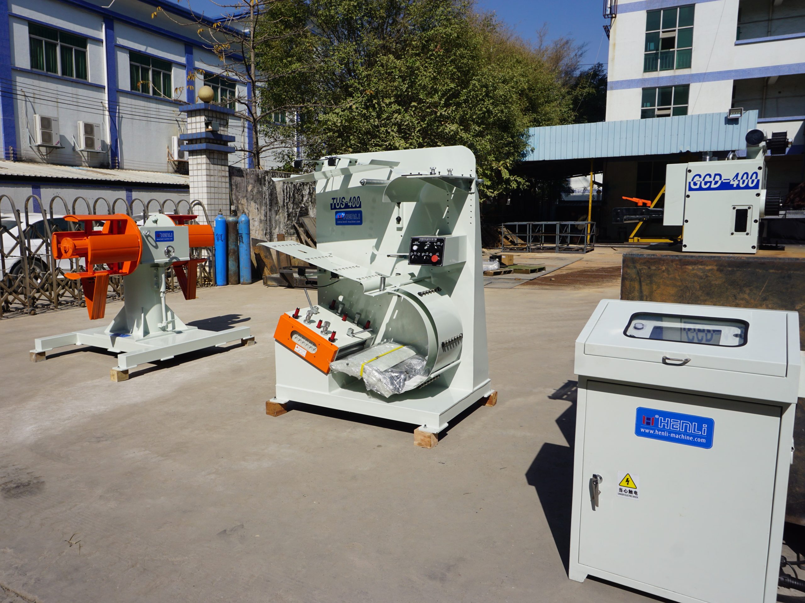 Conjunto TUS-400 con alimentador GCD-400 para línea de alta velocidad