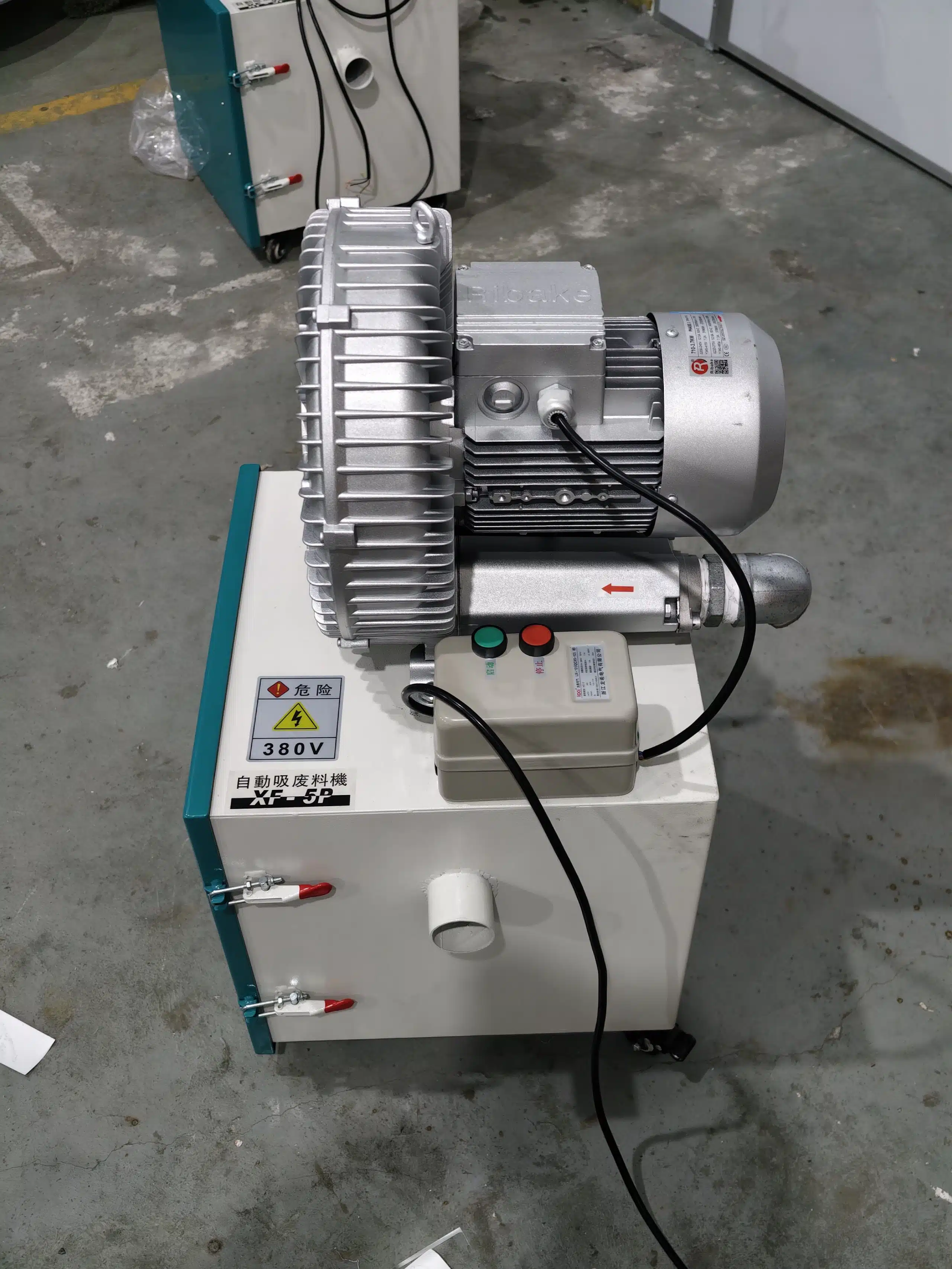 Unidad XF-5P estándar de 380 V sin silenciador en la descarga