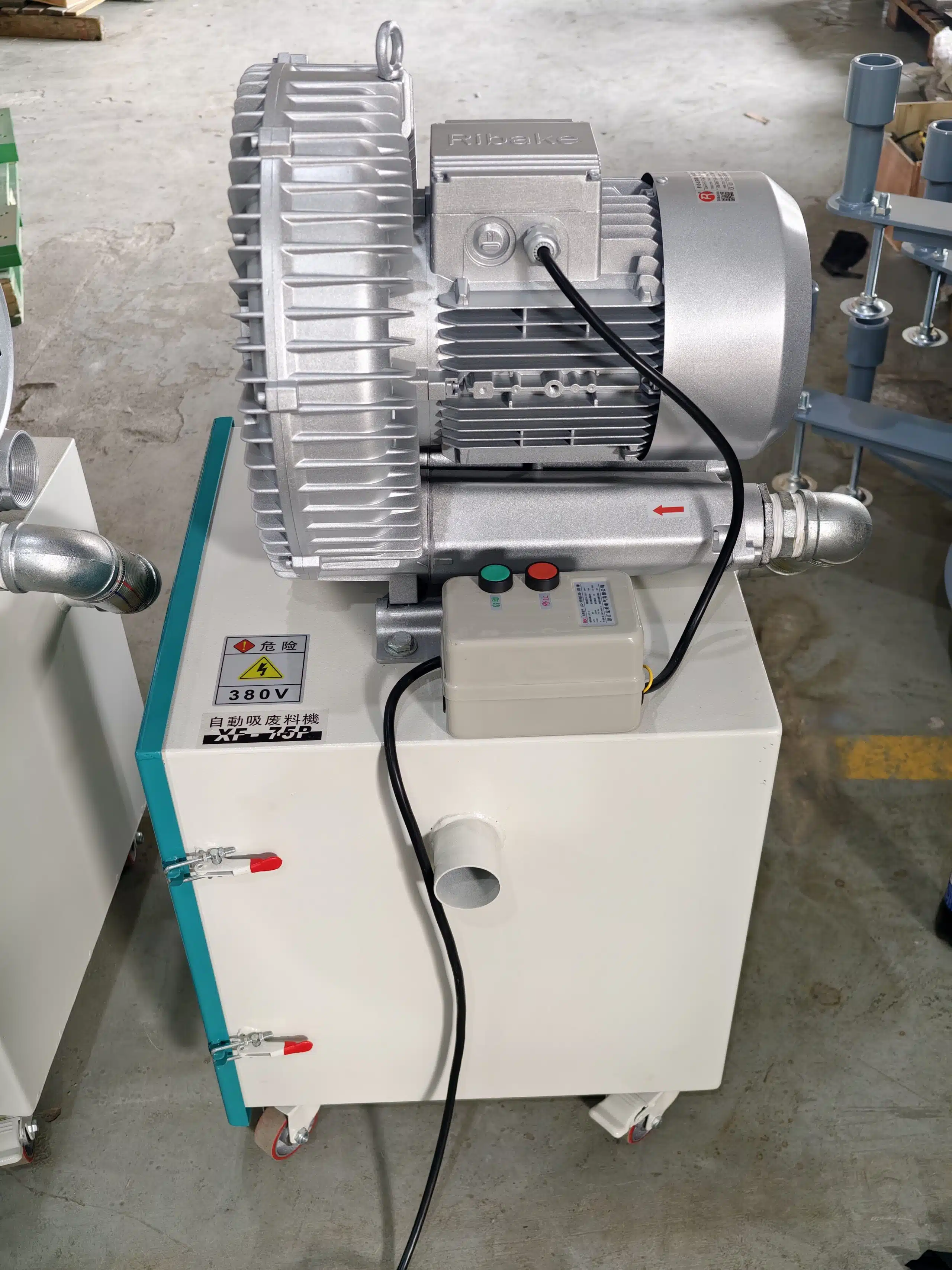 Unidad XF-7.5P estándar de 380 V con caja colectora grande