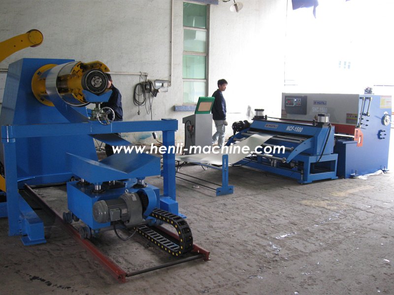Configuración HENLI de servicio pesado con desbobinador y nivelador